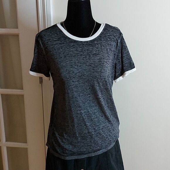Forever21 grey tee sz. M NWOT - Picture 1 of 5